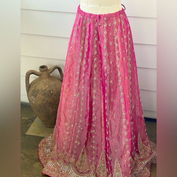 Exquisite Bollywood Indian Sequin & Embroidered Floor Length Wedding Silk Skirt - Picture 1 of 5